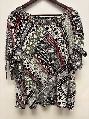 4 for $25 ✨Roz & Ali Patterned Embellished Neck Top (Size 3x) ✨
